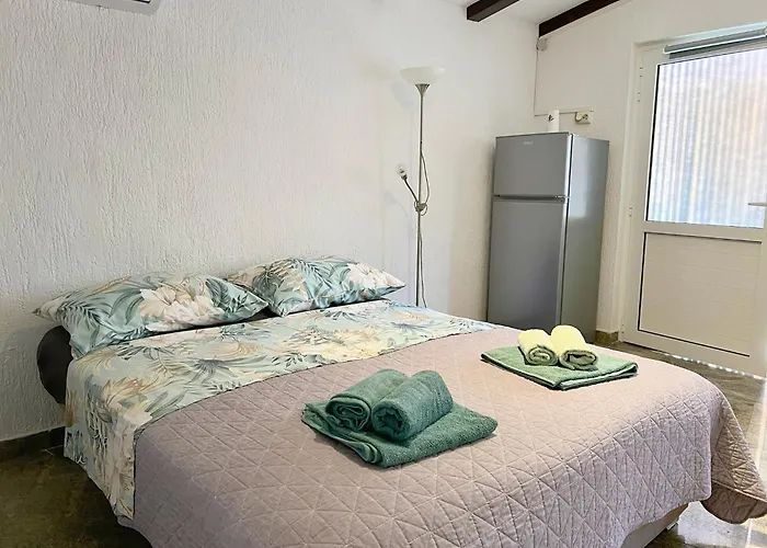 Apartments Ares