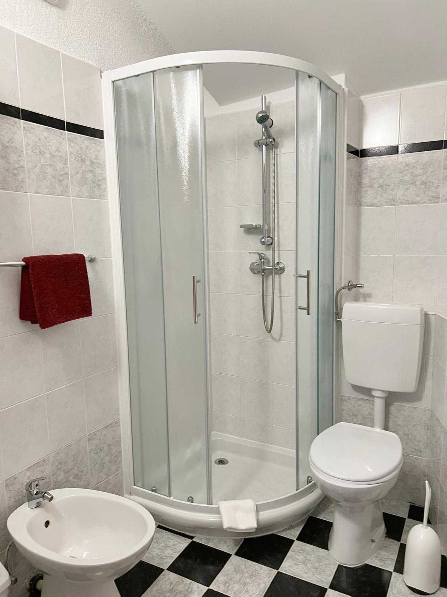 Ares Apartmán *