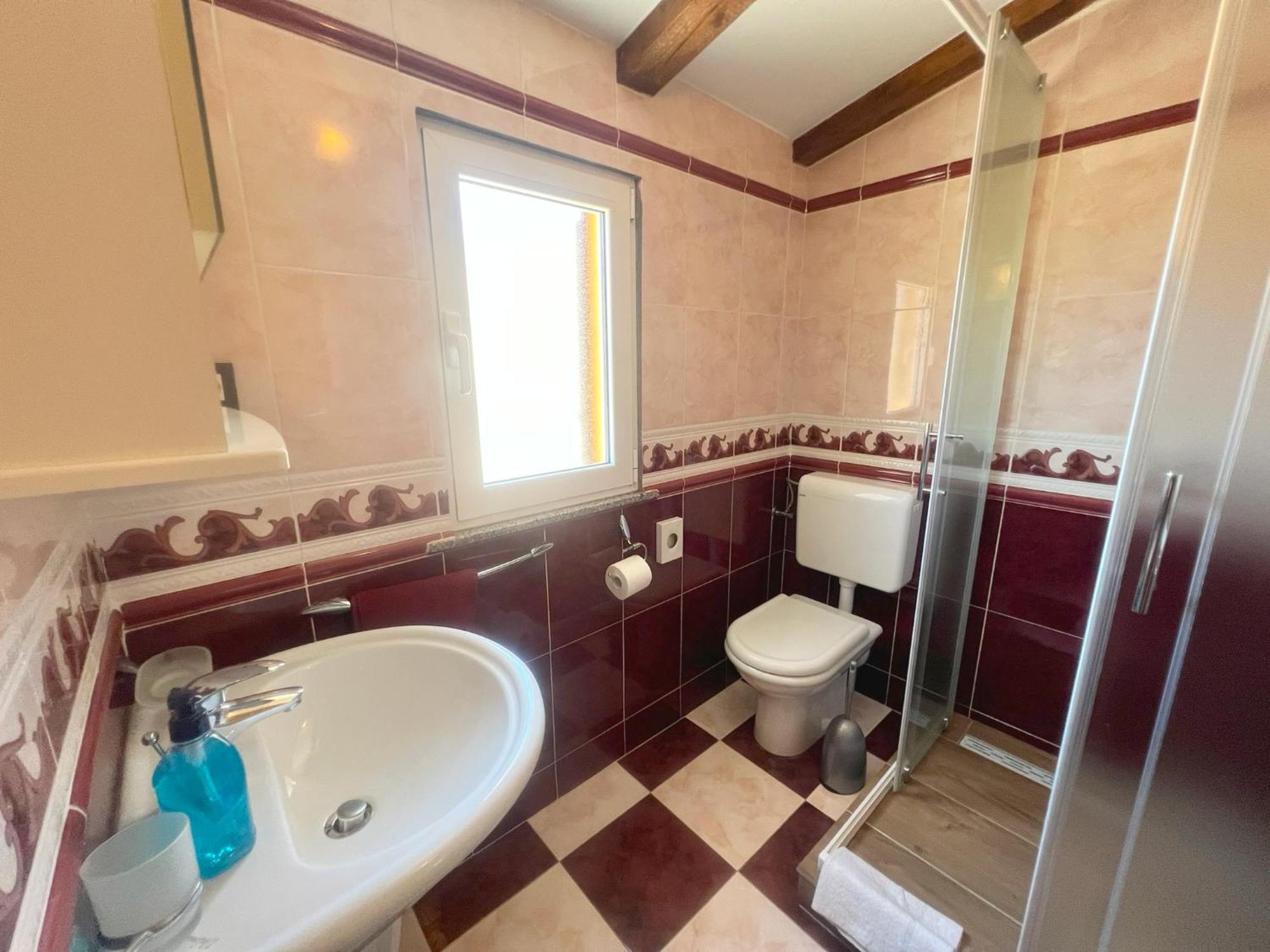 Ares Apartmán