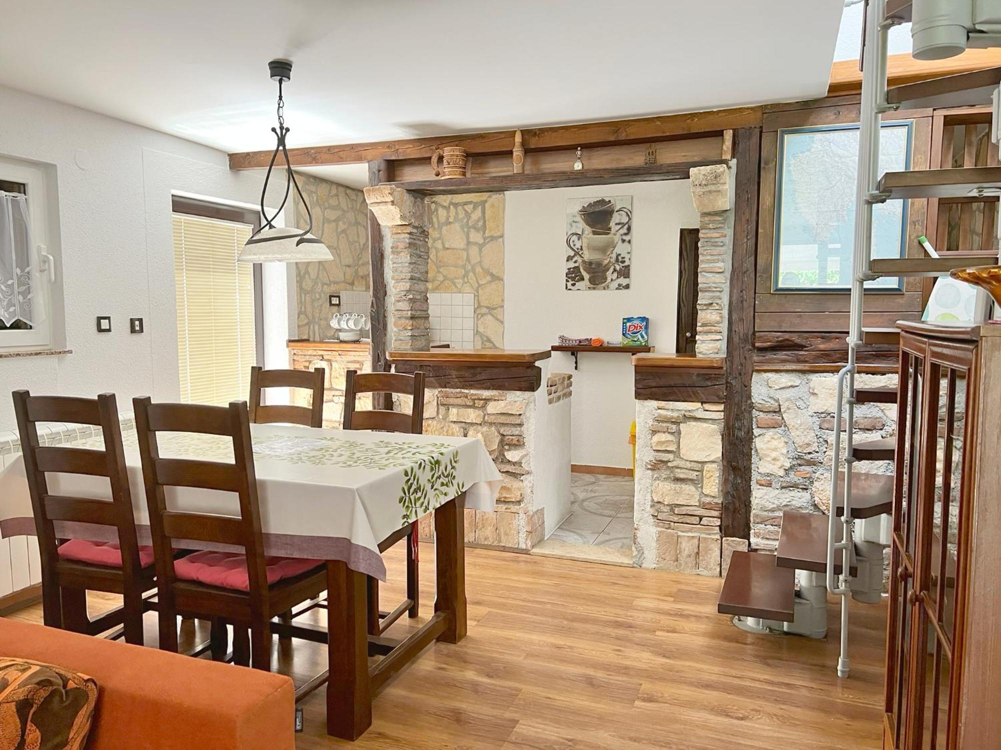 Ares Apartmán