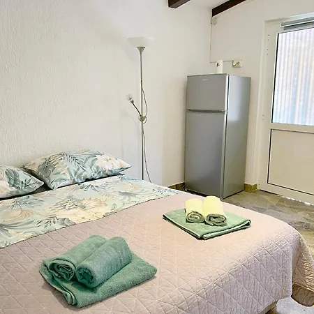 Apartments Ares Rovinj Exterior photo
