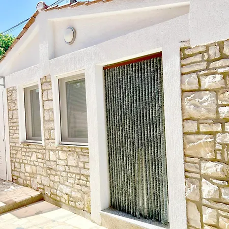 Apartments Ares Rovinj Exterior photo