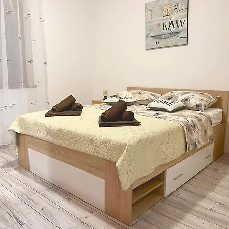Apartments Ares Rovinj Exterior photo