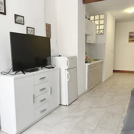 Apartments Ares Rovinj Exterior photo
