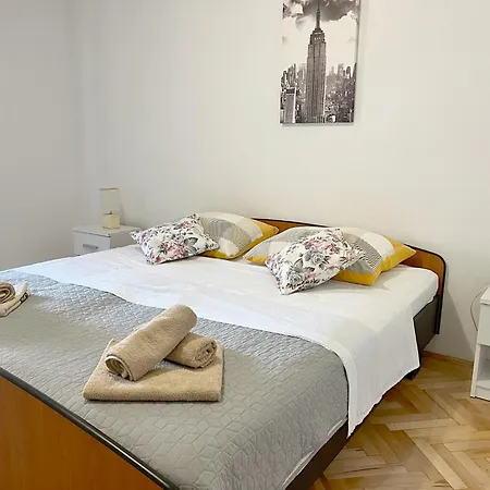 Apartments Ares Rovinj Exterior photo