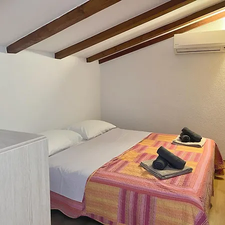 Apartments Ares Rovinj Exterior photo