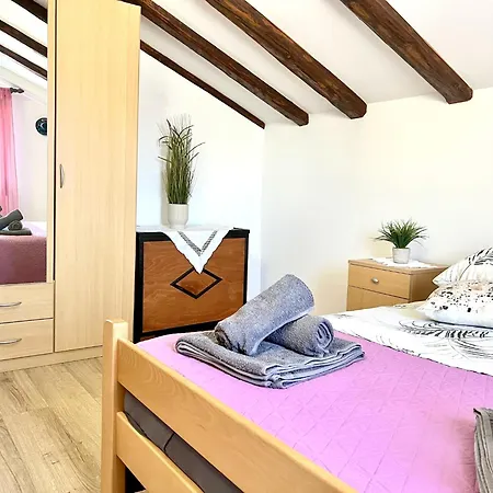 Apartments Ares Rovinj Exterior photo