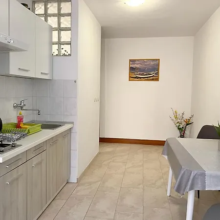 Apartments Ares Rovinj Exterior photo