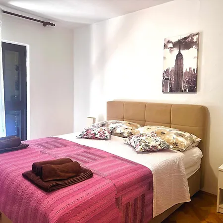 Apartments Ares Rovinj Exterior photo